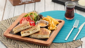 Tavuklu Bazlama Tost