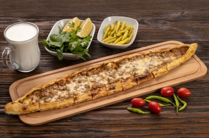 KIYMALI KAŞARLI PİDE