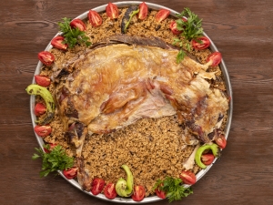 BÜTÜN KUZU ( BİR GÜN ÖNCEDEN SİPARİŞ )