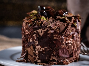 Tekli Çikolatalı Pasta