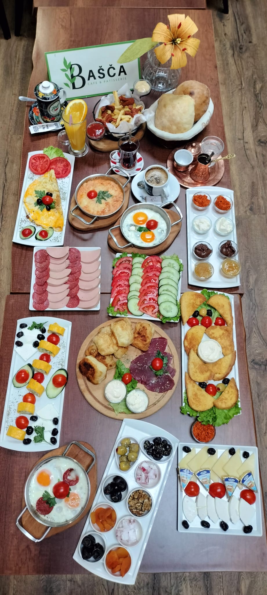 Doručak za dvoje / Mixed breakfast 2 person
