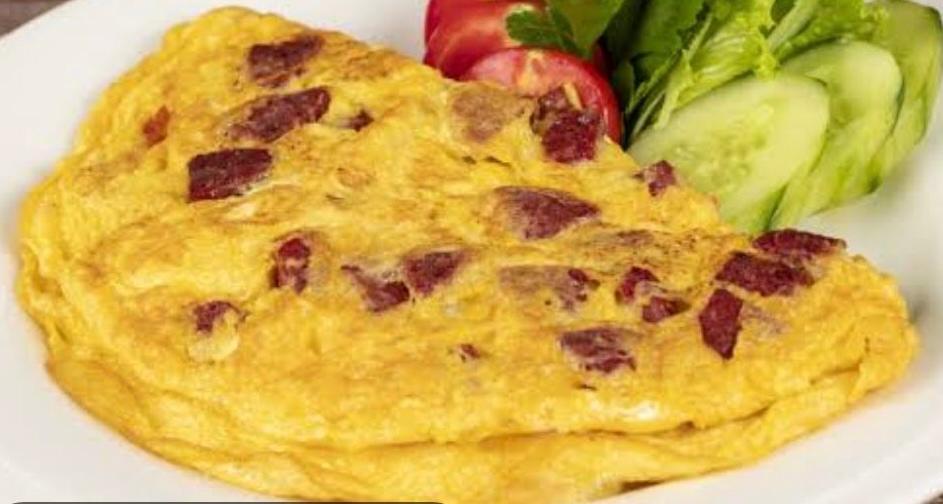 Sucuklu Omlet
