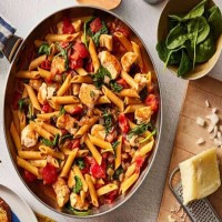 CHICKEN TOMATO PASTA