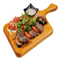 Гуакамоле тұздығымен Сиыр етінен Стейк / Стейк ростбиф с соусом Гуакамоле /  Roast beef steak with guacamole sauce