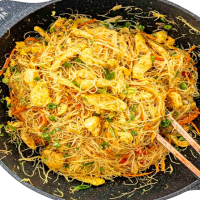 Chicken Singapore Noodles-F