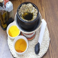 معصوب بالتمر والعسل