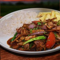 🔥 Lomo Saltado – El clásico peruano que nunca falla