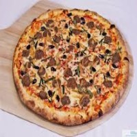 بيتزا قطع اللحم ( وسط)