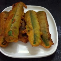 Vendaikai bajji (6 Pcs)