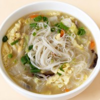 Sopa: Macarrão de arroz（fino)