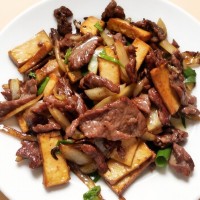 Tofu seco com carne de boi