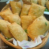 البف( لحم - دجاج - خضار)(جبن سائل - شيدر - مالح)(لبنة - قشطة) الكمية:(10-20-30-40-50 ) للحبة