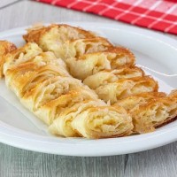 Patatesli Börek